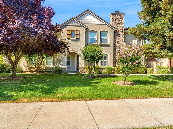5th image of 8054 Linda Isle Ln