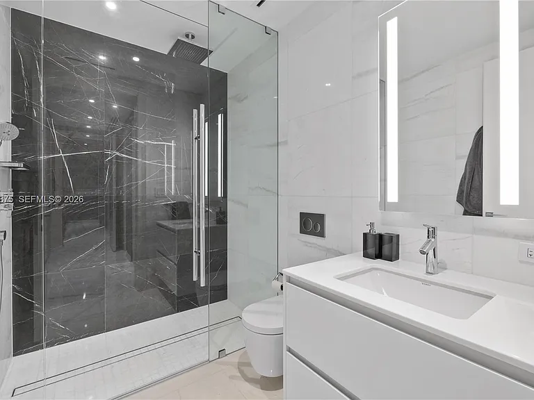 300 Biscayne Boulevard Way #3104 — Photo 38