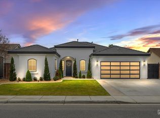 6811 Clear Water Creek Way, Bakersfield, CA 93311