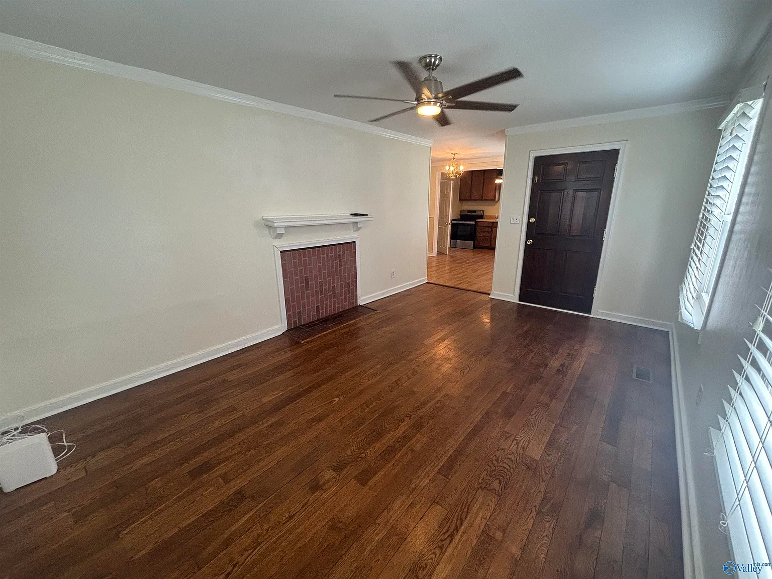 2 bed, 1.0 bath, 986 sqft, $1,200 — Photo 3