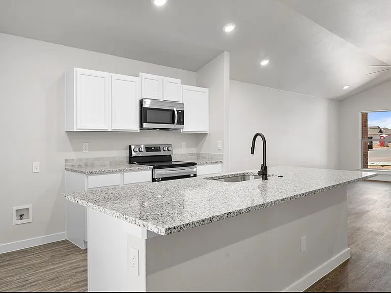 2154 Kokomo Ave — Photo 6
