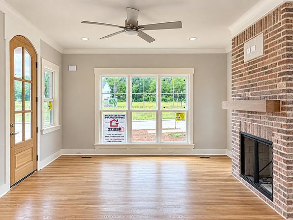 2nd image of 3143 Grassland Cir #24