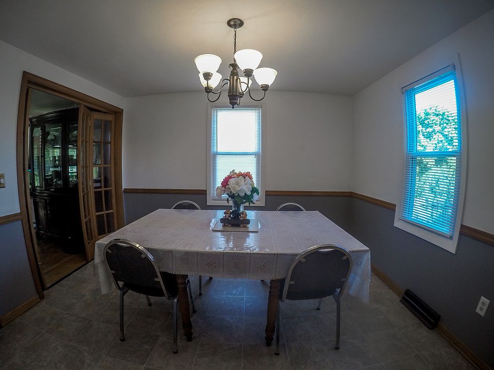 1st image of 110 Skyview Dr