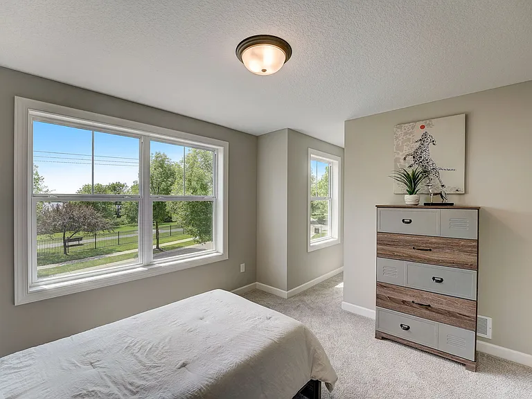 1145X W Laketowne Dr NE — Photo 18