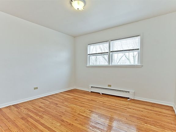 3rd image of 464 Gordon Ave #468