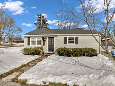 1230 Jefferson St, Lapeer, MI, 48446