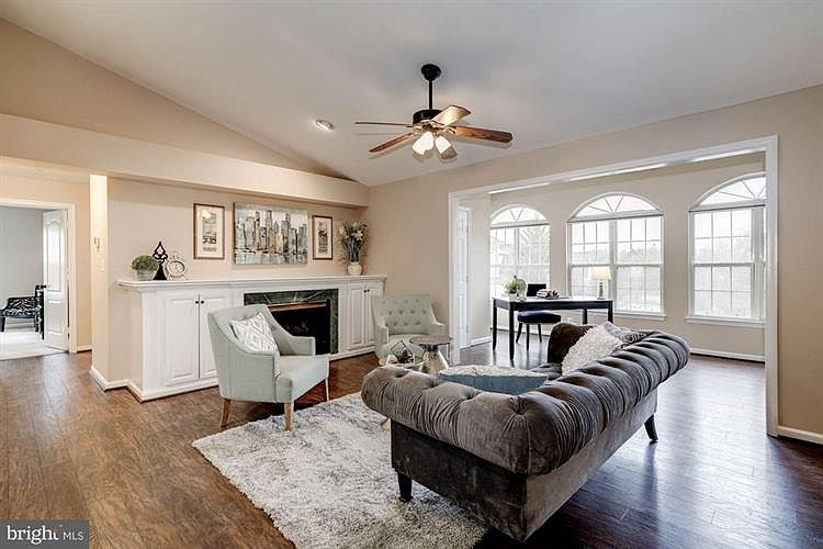 1st image of 6603 Thackwell Way #4L