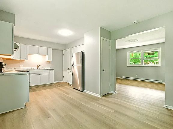 5th image of 1090 Keller Dr #1090