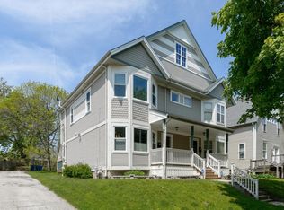 2033 N Hubbard St, Milwaukee, WI 53212