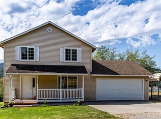 18240 Washington Ln, Mount Vernon, WA 98274