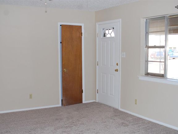 5th image of 2705 Lore St