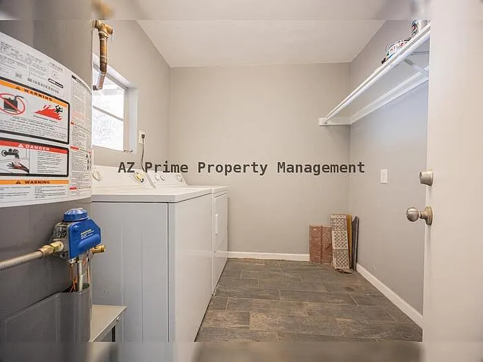 6521 N 19th Dr — Photo 24