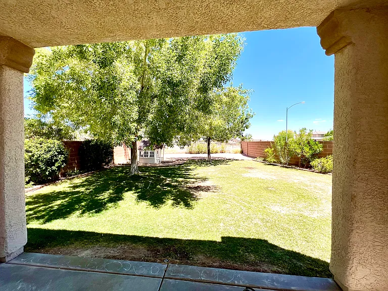7140 Charter Crest St — Photo 91
