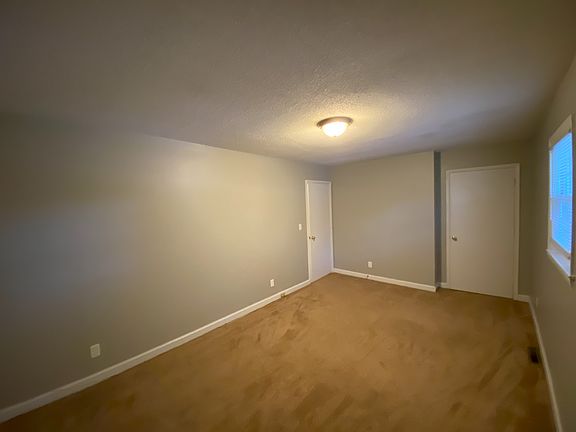 4th image of 104 Annandale Dr