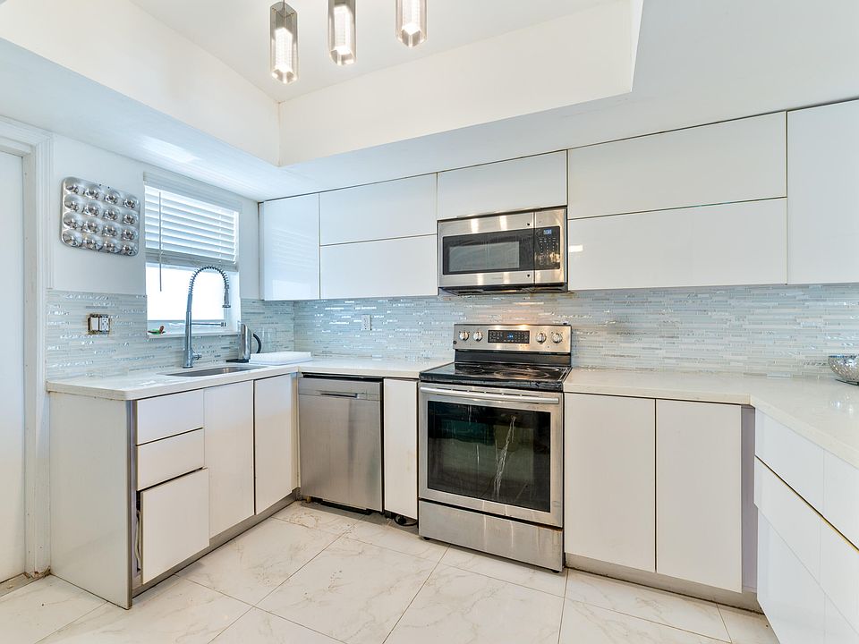 1st image of 2841 NE 33rd Court #303