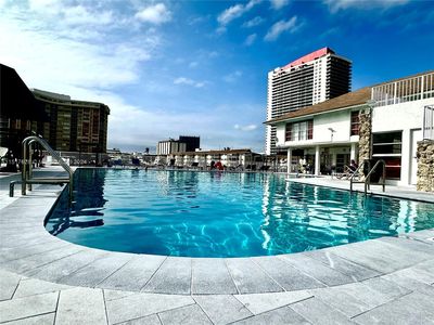 1833 S Ocean Dr APT 410, Hallandale Beach, FL, 33009
