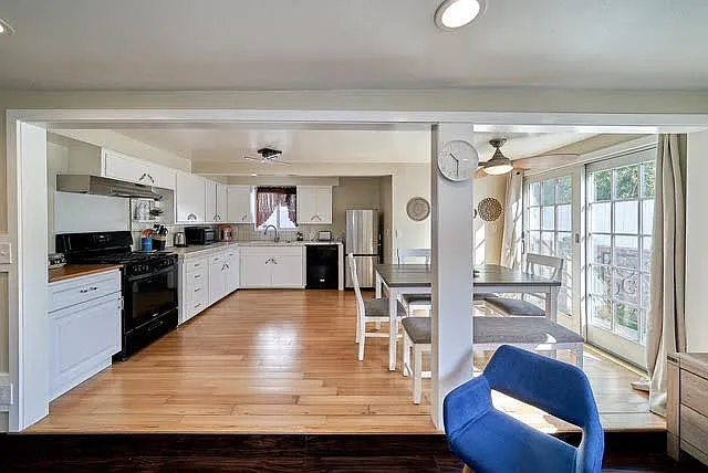 3 bed, 2397 sqft, $4,300 — Photo 2