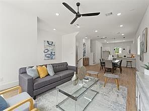 4th image of 4808 Cochran St