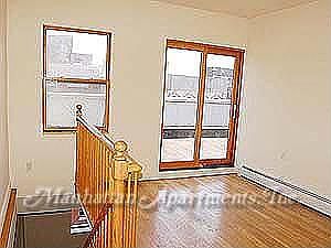 5th image of 236 E 3rd St