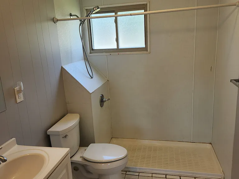 4332 Riverside Dr — Photo 16