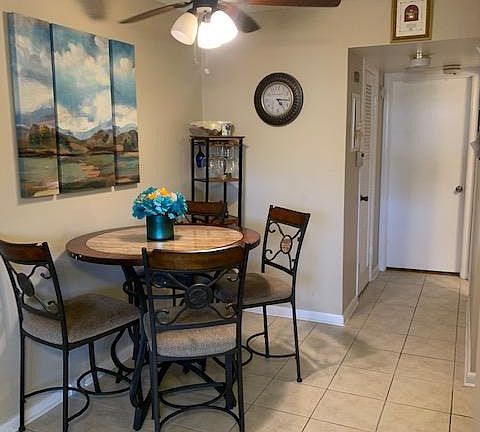 3rd image of 146 Westbury #146