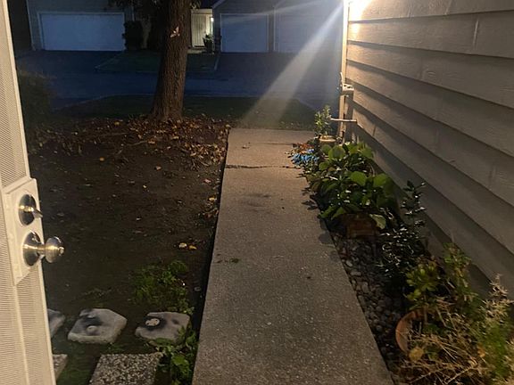 3rd image of 1918 Rosemarie Ln Unit 103