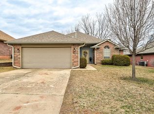 609 Rimrock Rd, Edmond, OK 73034
