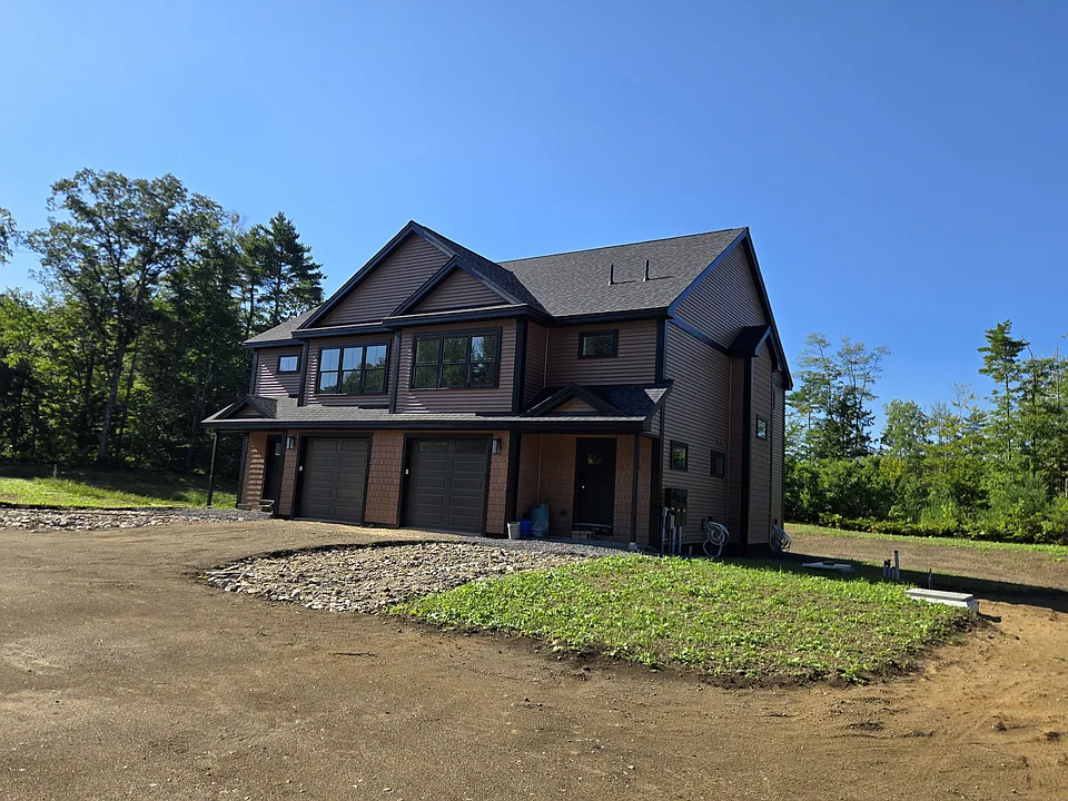6 Huckleberry Ln