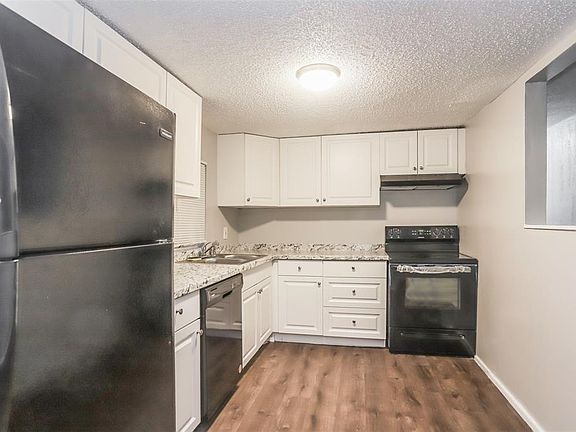 5th image of 4202 E Henry Ave