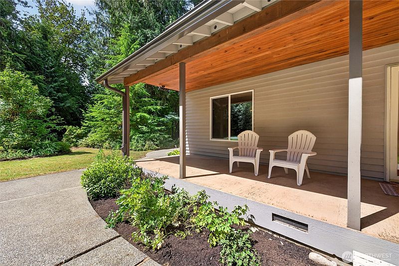 3rd image of 17432 Issaquah Hobart Road SE