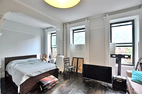 Rented by EXR | media 12