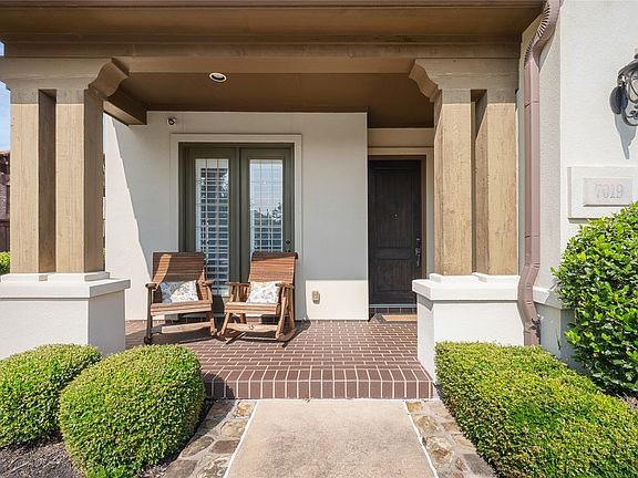 4th image of 7019 Comal Dr
