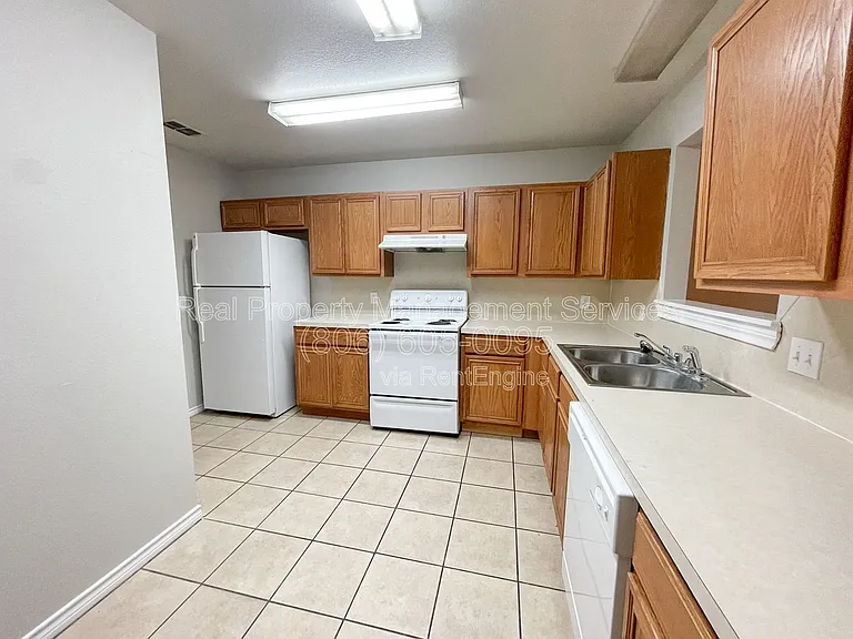 5402 Marshall St #B — Photo 3