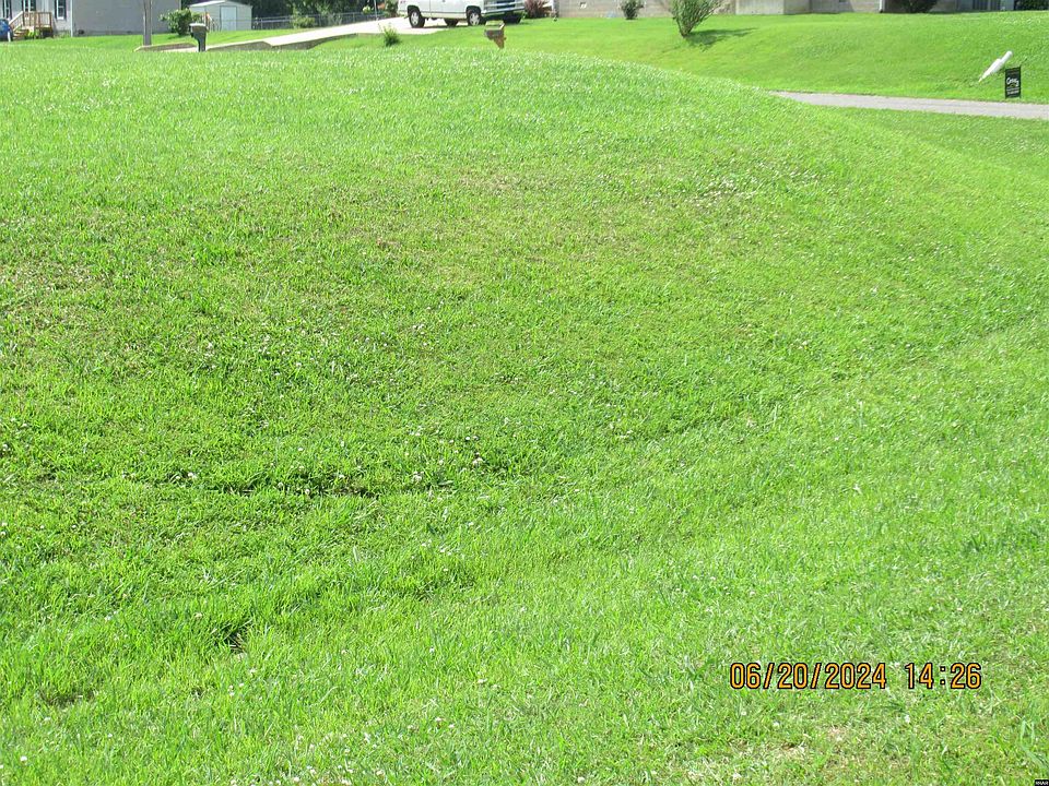 2nd image of 624 Homestead Rd