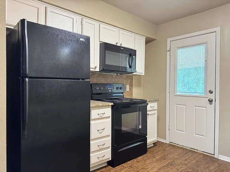 8414 Cambridge Rd #C07 — Photo 7