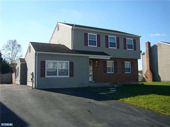 2nd image of 4 White Dr
