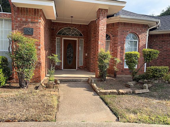 4th image of 1321 Nettleton Dr