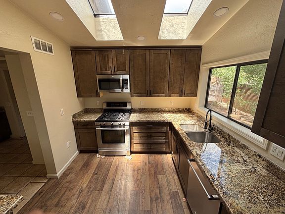 3rd image of 3448 S Litzler Dr