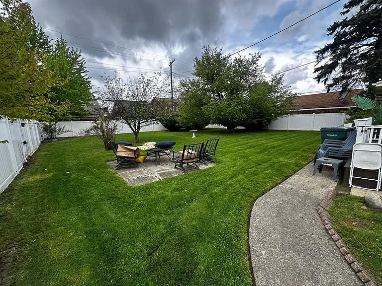 7251 Oakman Blvd — Photo 17