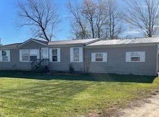 5761 Potters Rd, Saranac, MI 48881