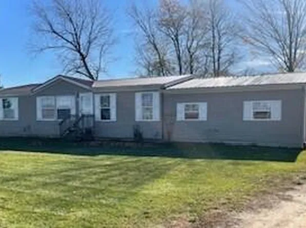 5761 Potters Rd, Saranac, MI 48881