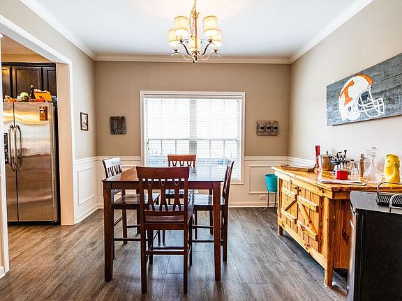 4th image of 1174 Looking Glass Ln