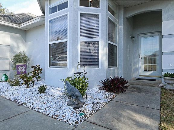 4th image of 2903 Dickens Cir