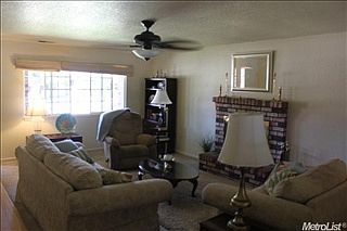 2nd image of 1464 Briarwood Pl