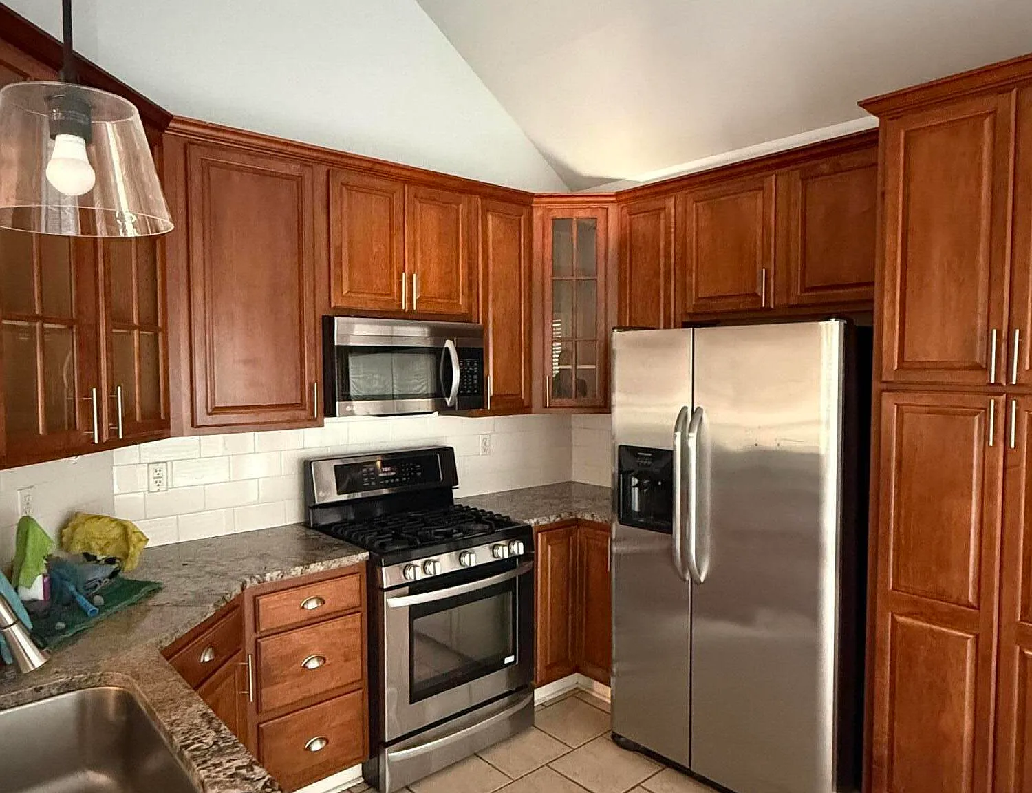 3 bed, 2.0 bath, 1535 sqft, $1,800 — Photo 2