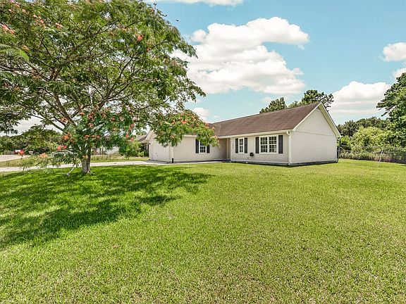 2nd image of 242 Zachary Ln