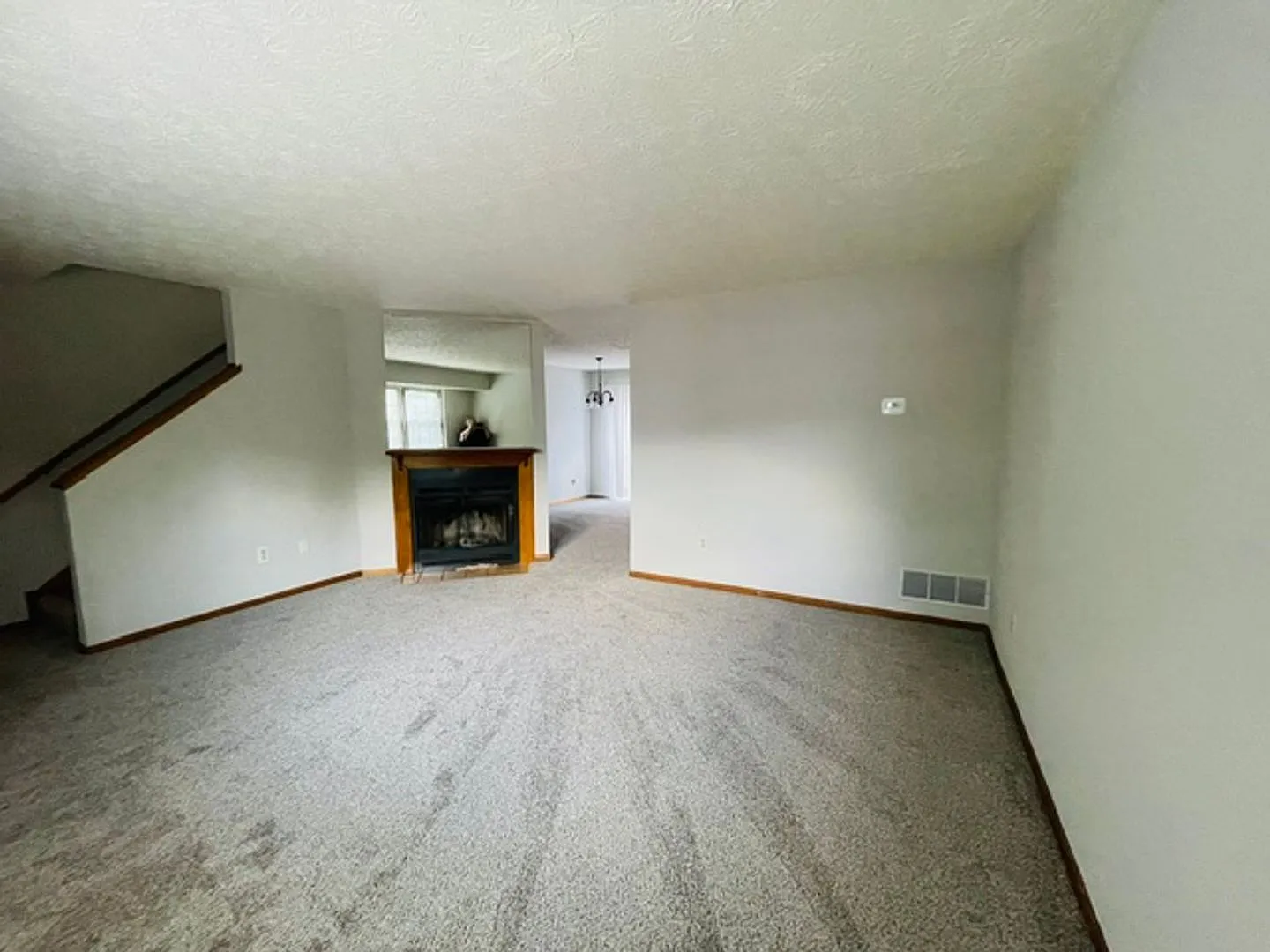 Very nice 2 bedroom, 2.5 bathroom townhome in Westerville schools for rent!! — Photo 3