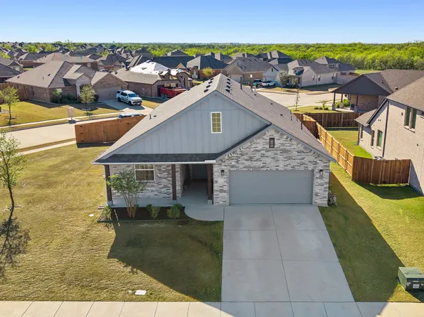 1 Covey Ln, Sanger, TX 76266