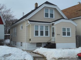 2200 W Middlemass St, Milwaukee, WI 53215