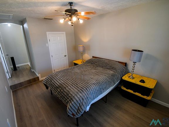 5th image of 1419 E Rose Ln